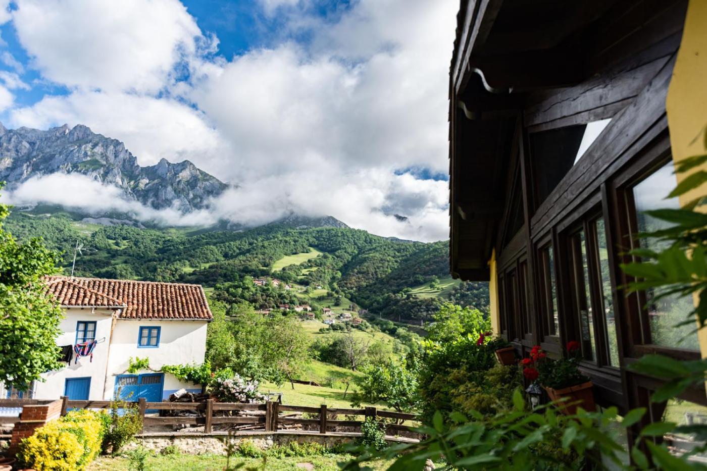 Apartamentos Rurales Los Picos De Redo Camaleño Екстериор снимка