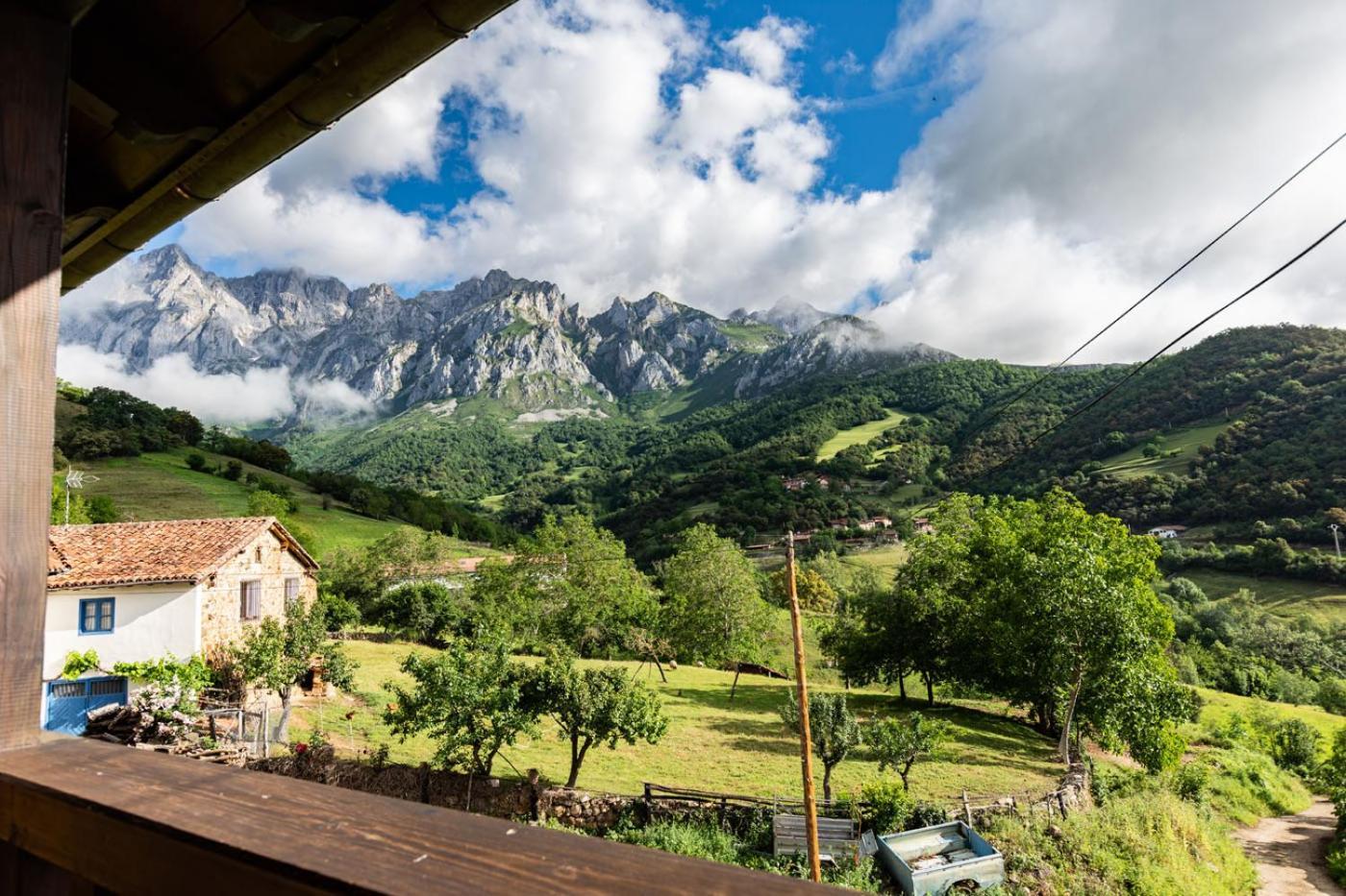 Apartamentos Rurales Los Picos De Redo Camaleño Екстериор снимка