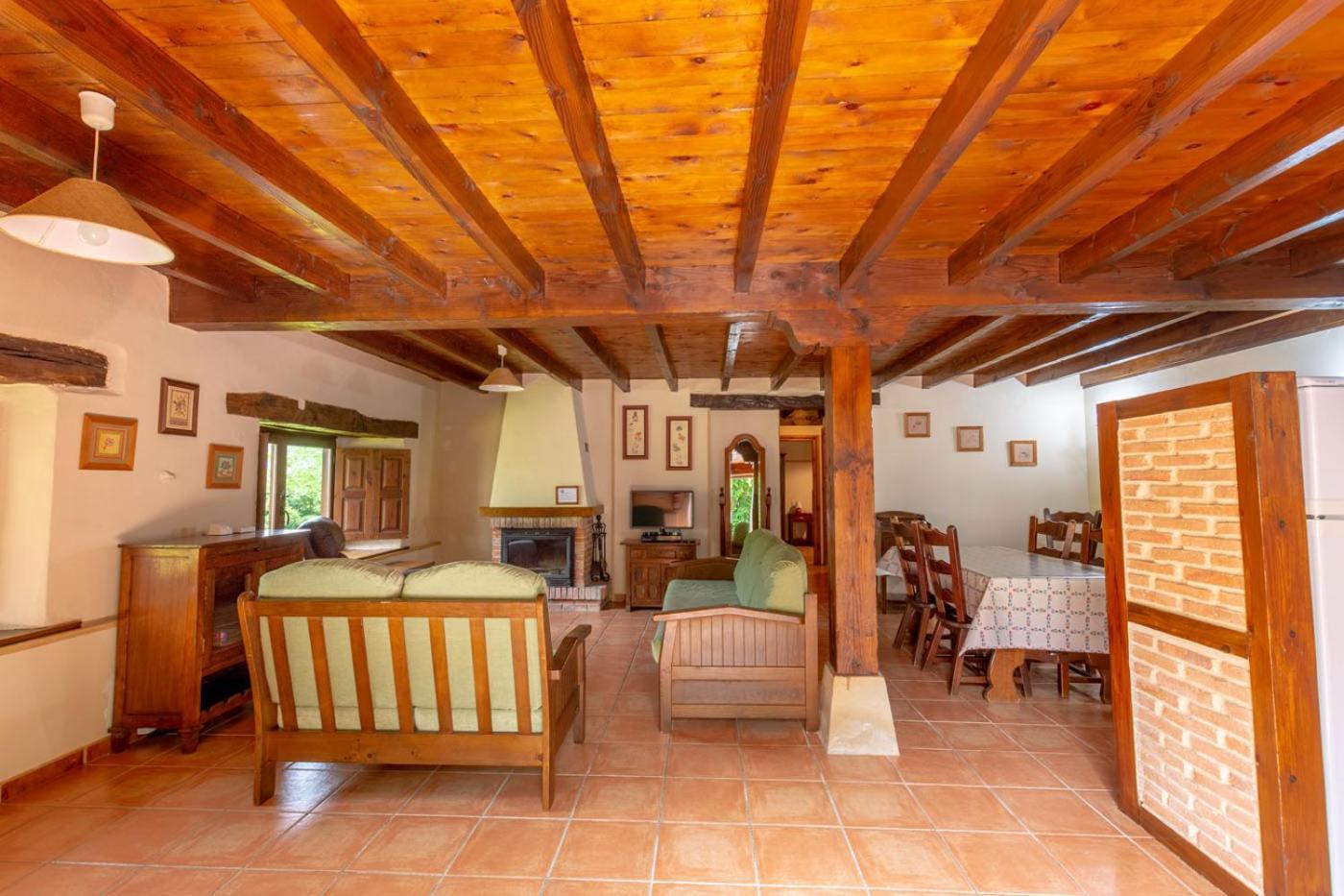 Apartamentos Rurales Los Picos De Redo Camaleño Екстериор снимка