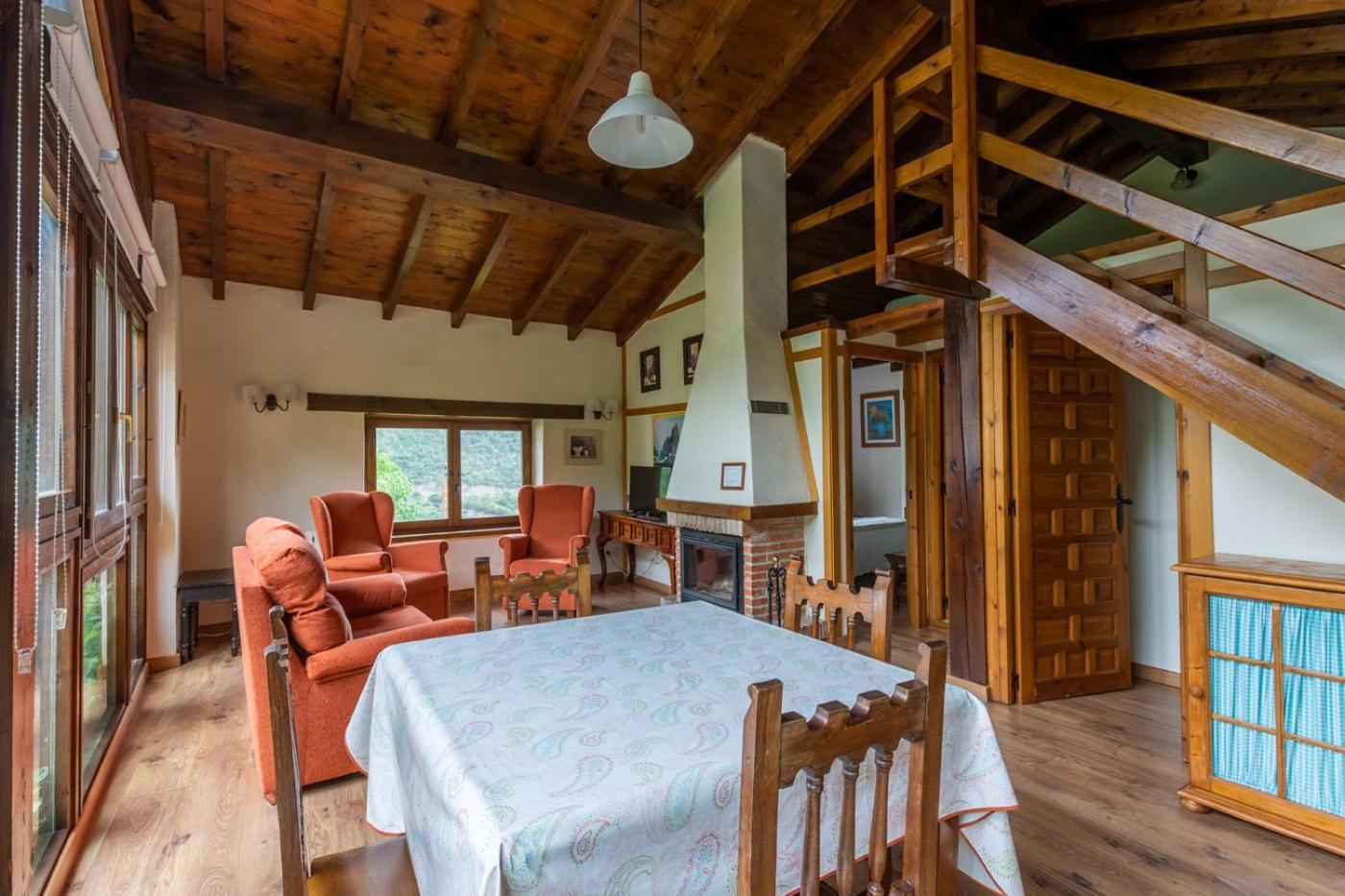 Apartamentos Rurales Los Picos De Redo Camaleño Екстериор снимка