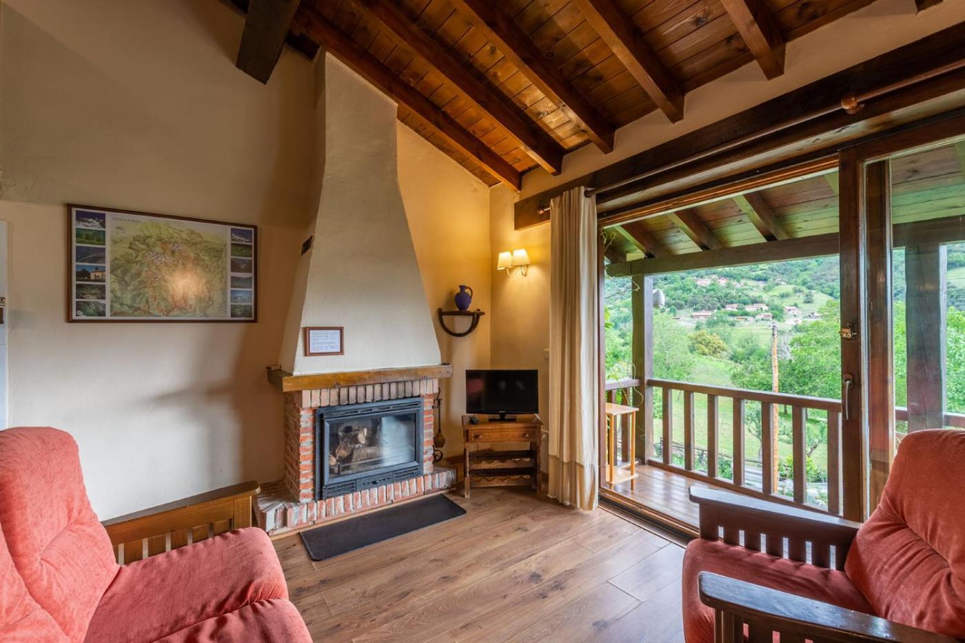 Apartamentos Rurales Los Picos De Redo Camaleño Екстериор снимка