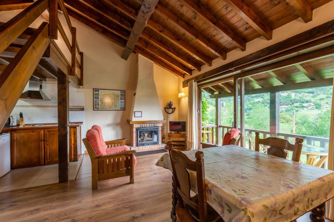 Apartamentos Rurales Los Picos De Redo Camaleño Екстериор снимка