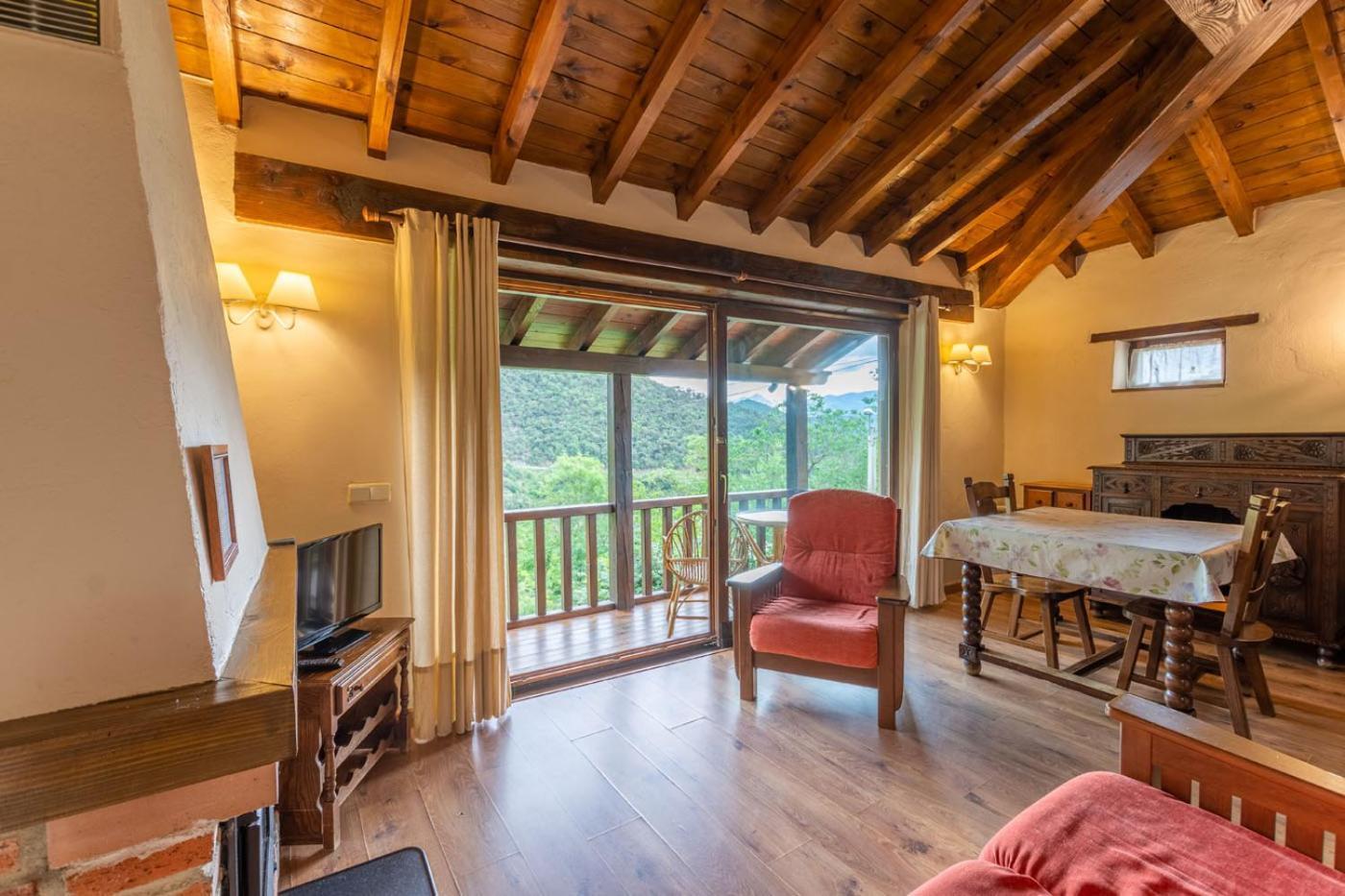 Apartamentos Rurales Los Picos De Redo Camaleño Екстериор снимка