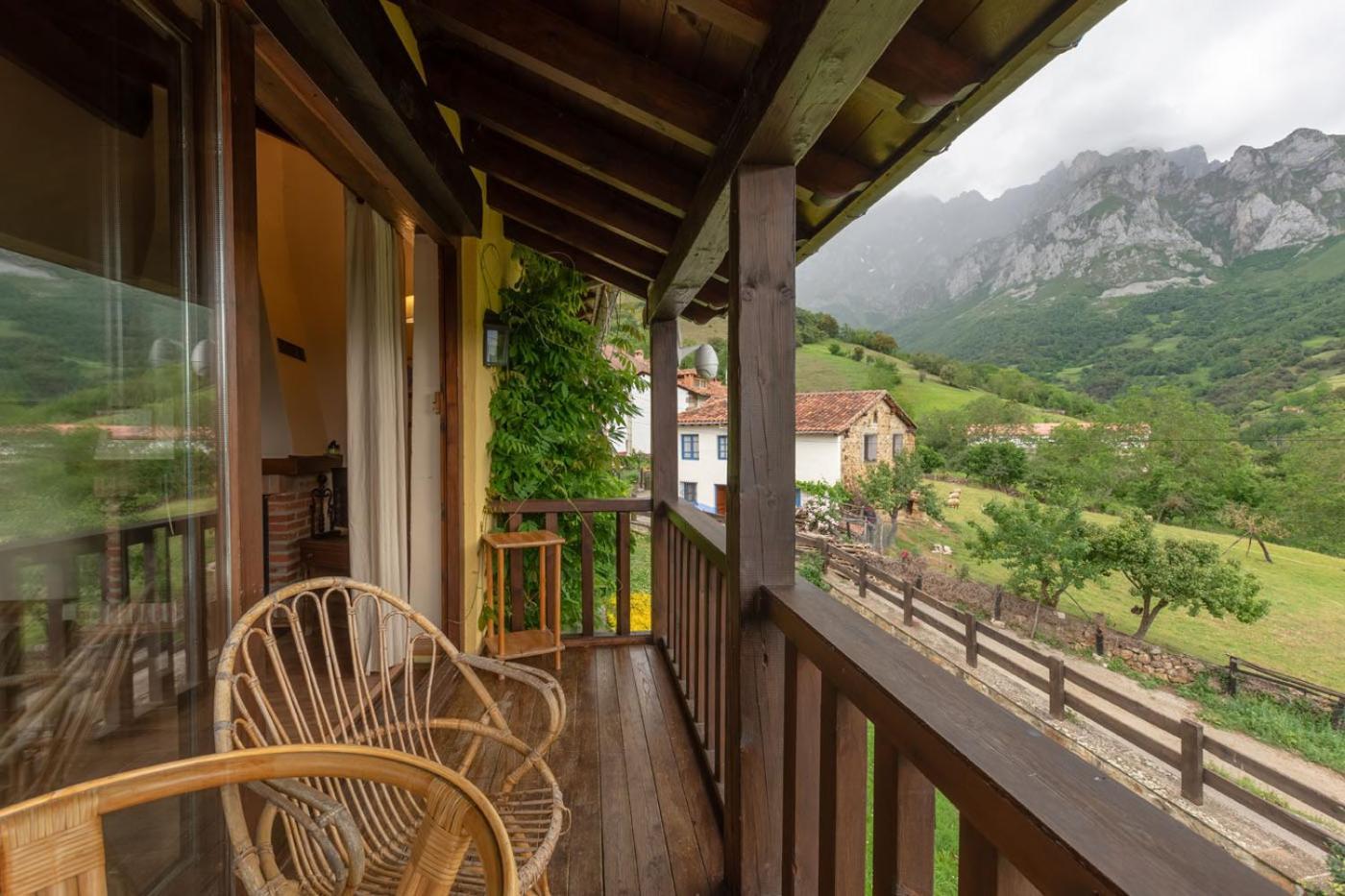 Apartamentos Rurales Los Picos De Redo Camaleño Екстериор снимка